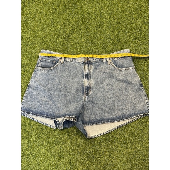 Levis High Waisted Mom Shorts Plus 24W Medium Blue Wash Denim Jean Jorts Cotton - Picture 12 of 12
